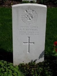 Klagenfurt War Cemetery - Moorby, S F